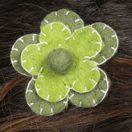 Prendedor pelo nina clip flor lana fieltro bordado verde