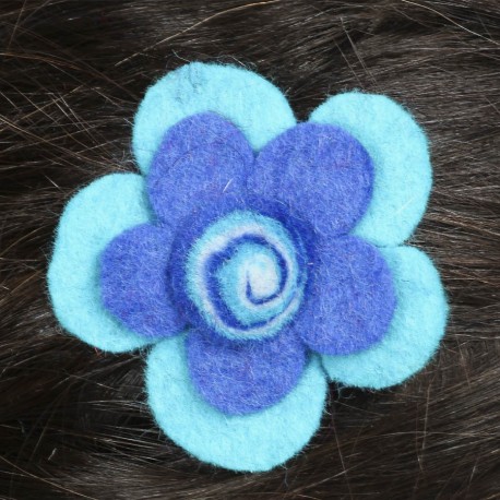 Prendedor pelo nina clip flor lana fieltro espiral azul